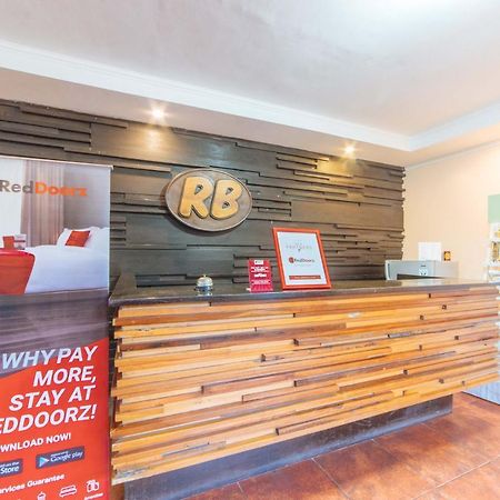 Reddoorz @ N Roldan Street Hotel Kalibo Bagian luar foto