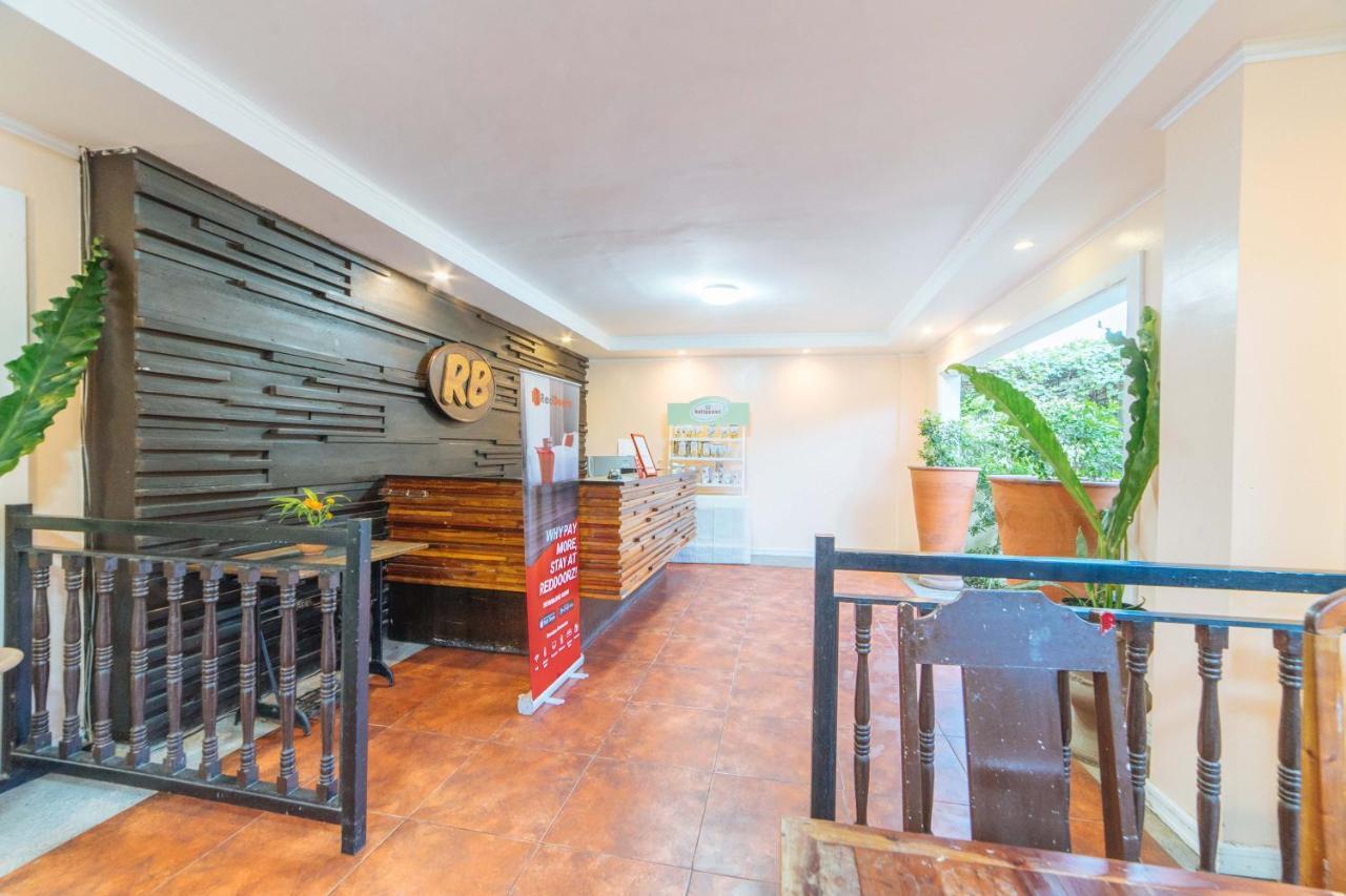 Reddoorz @ N Roldan Street Hotel Kalibo Bagian luar foto